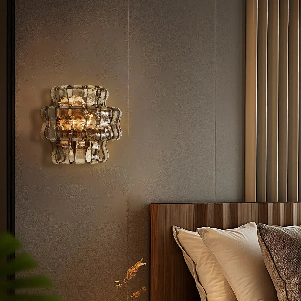 Ghiaccio Modern Glass Bedroom Wall Sconces