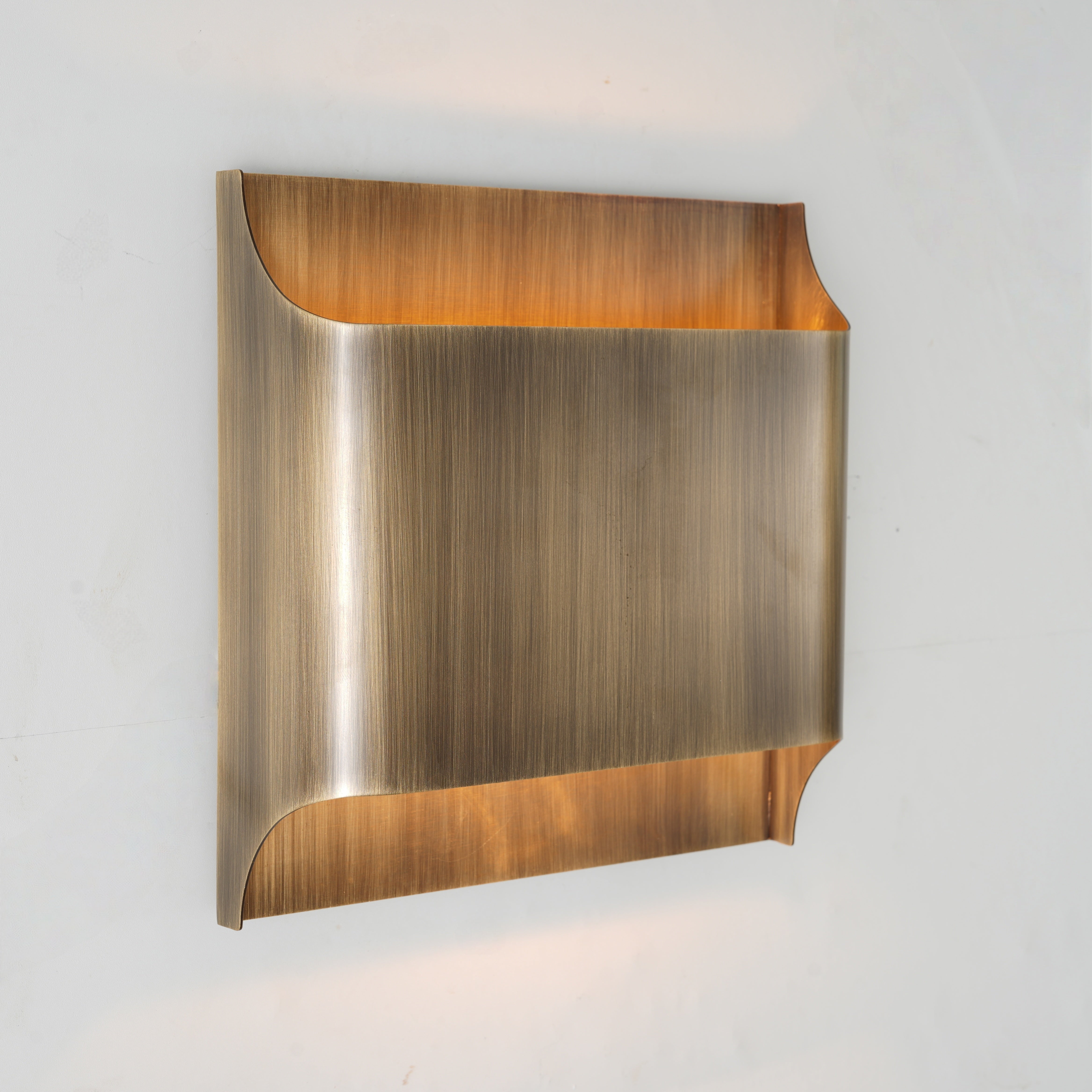 Kesesu Mechanic Brass Wall Sconce