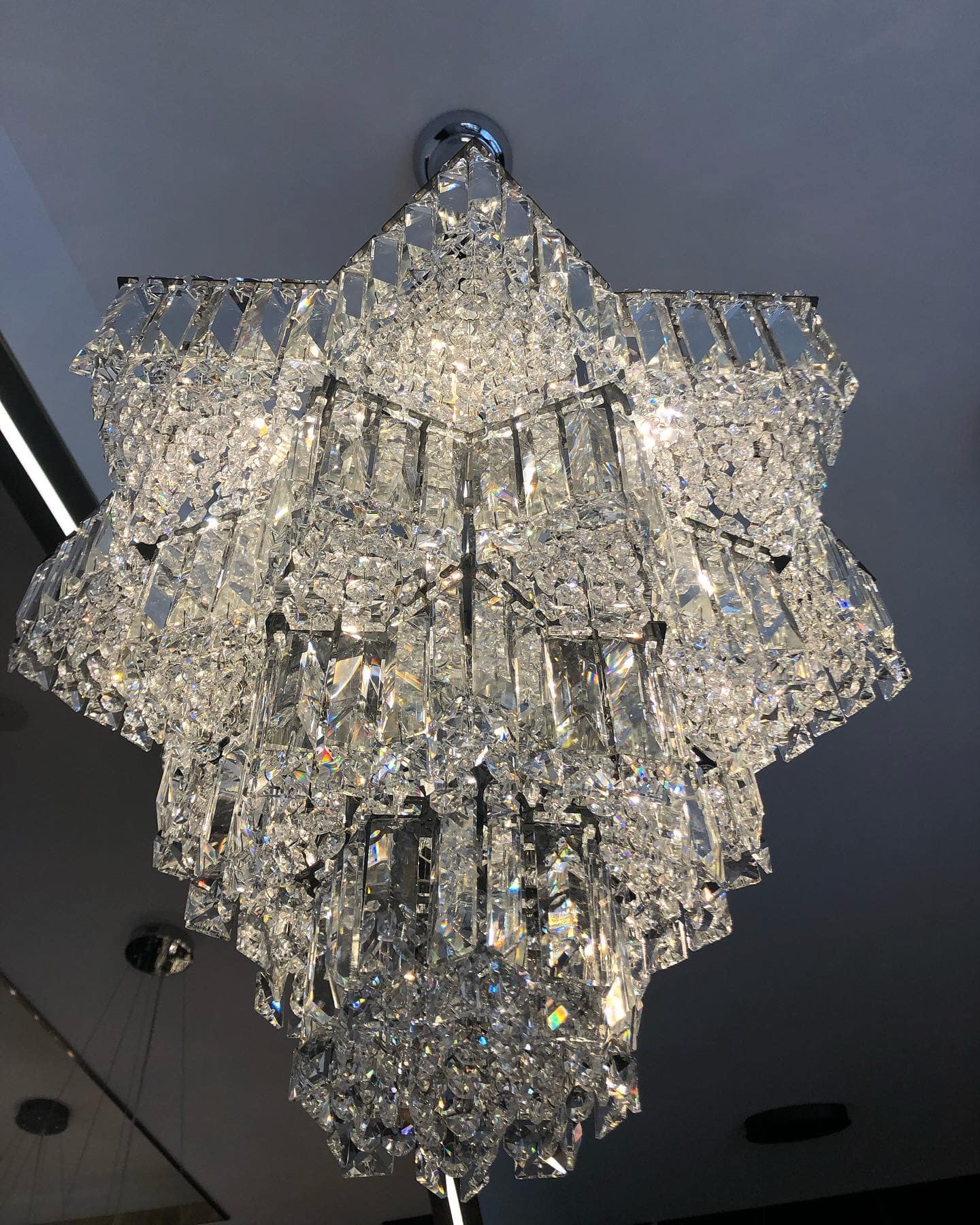 Fashion Star Shaped Chandelier Crystal Ceiling Light Fixture For Small Living Room/ Bedroom Chandeliers Kevinstudiolives