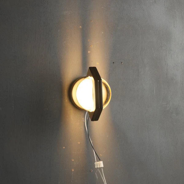 Eclatamt Wall Sconce