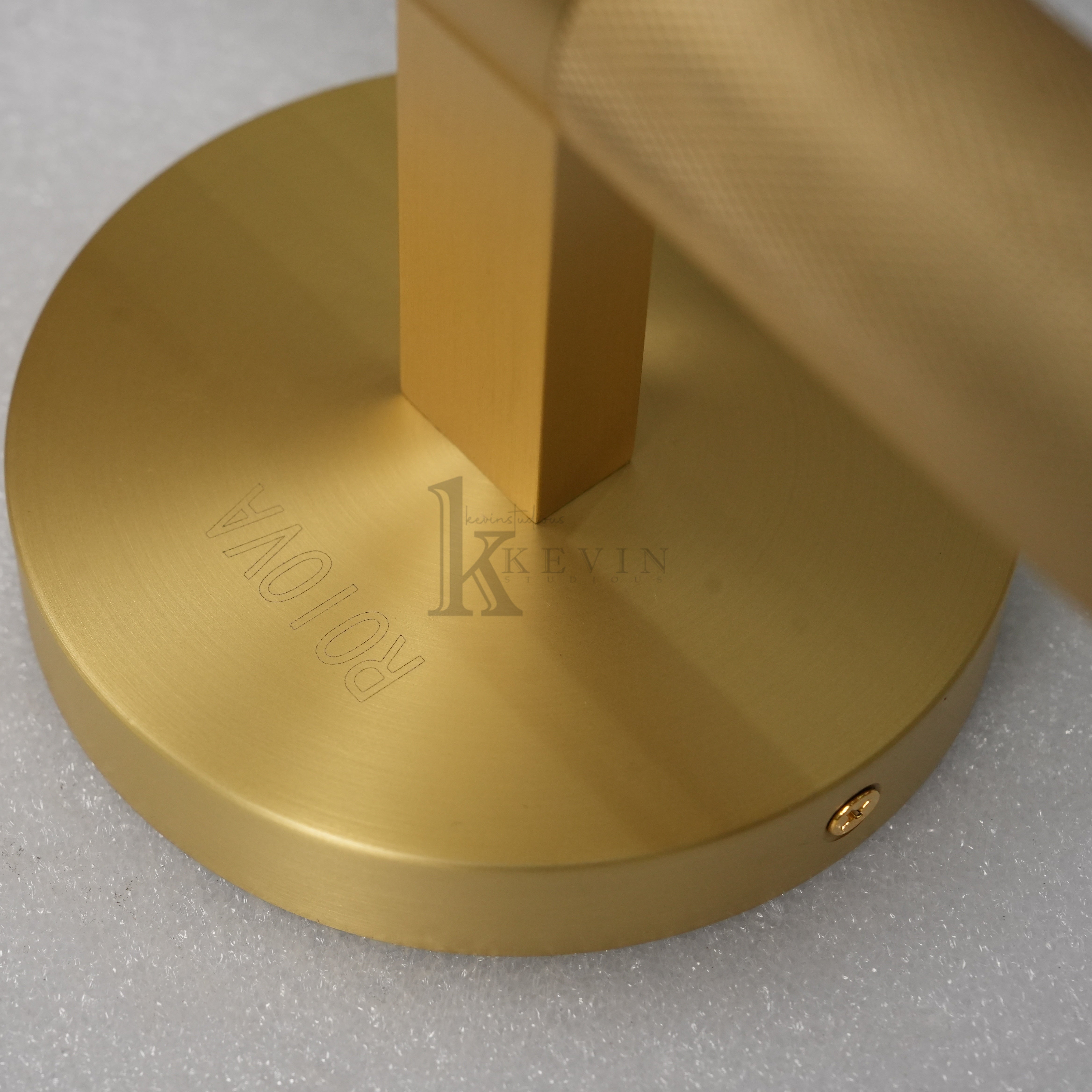 Amph Cylindrical Picture Light