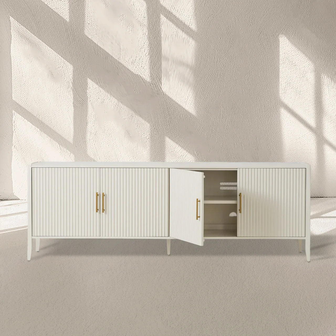 Louis Media Console
