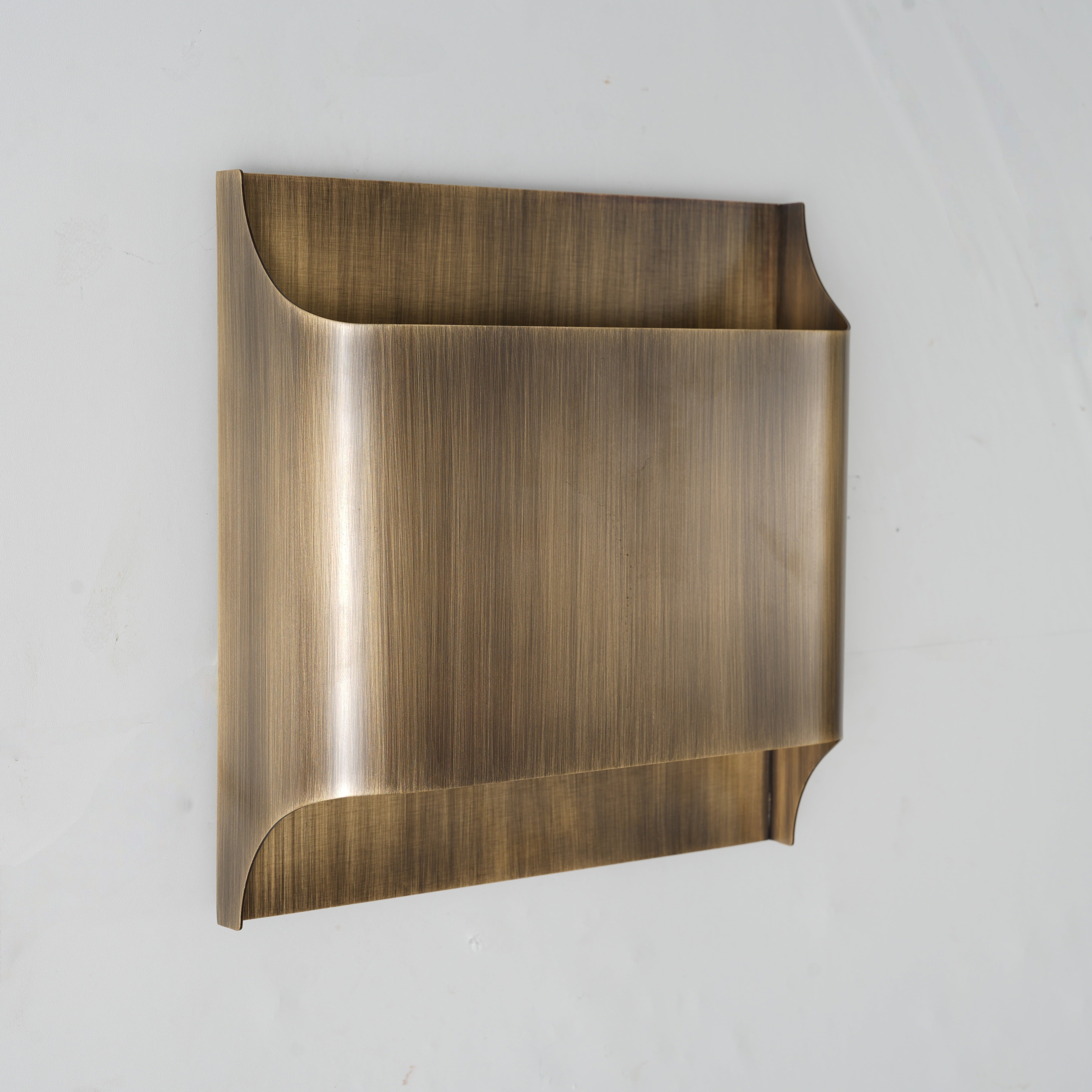 Kesesu Mechanic Brass Wall Sconce