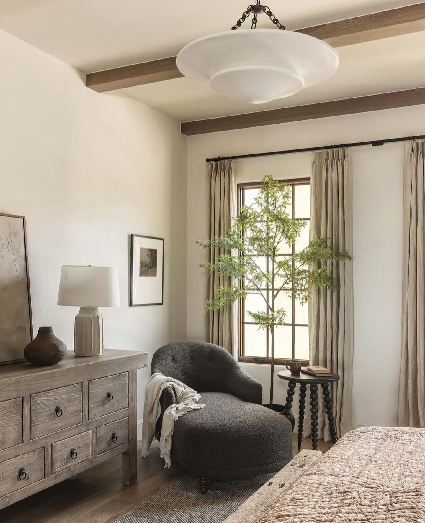 Mollino Chandelier 40" W